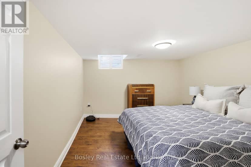 28 Clark Street — photo 34 of 40