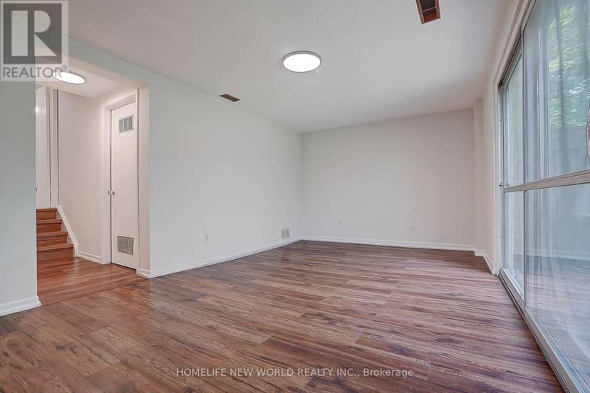 46 - 40 Dundalk Drive — photo 24 of 27