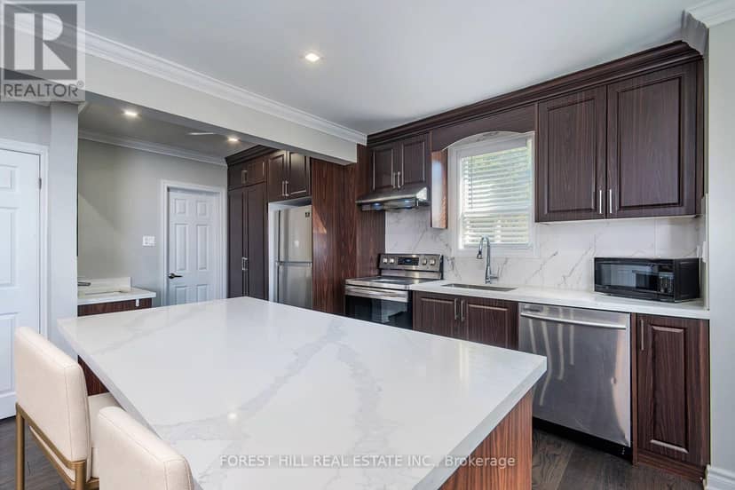 32 Stamford Square N — photo 10 of 40