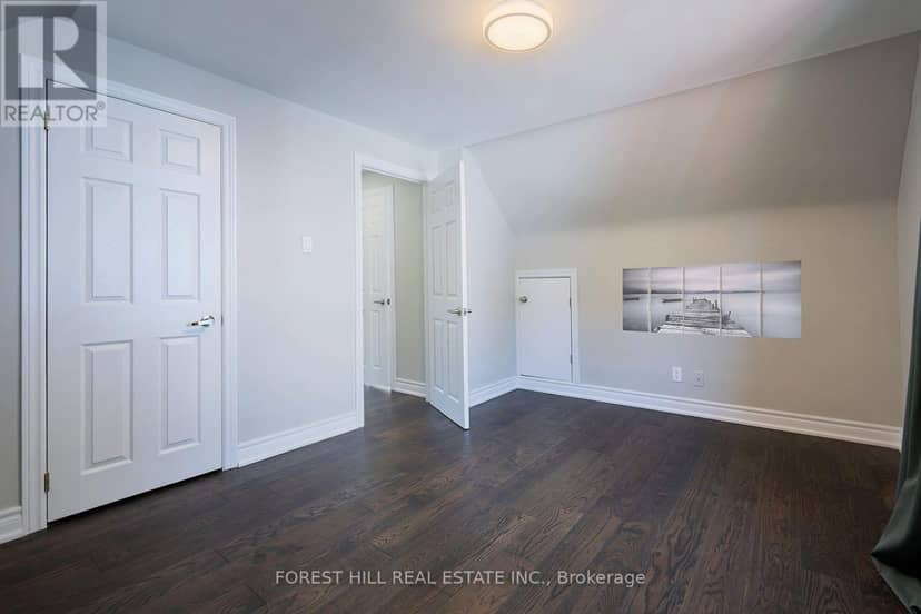 32 Stamford Square N — photo 12 of 40