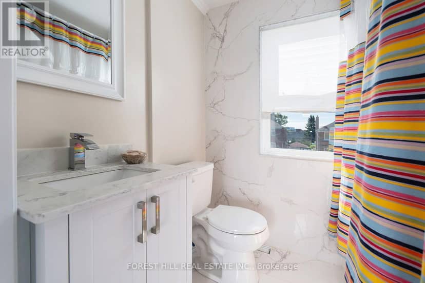32 Stamford Square N — photo 17 of 40