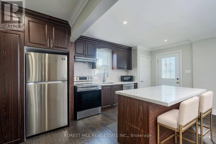 32 Stamford Square N — photo 9 of 40
