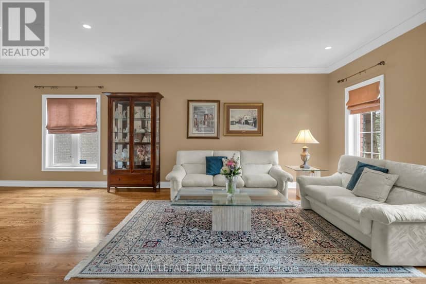 70 English Daisy Court — photo 10 of 39