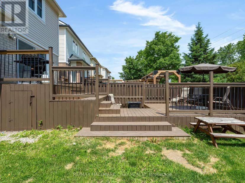 19 Callander Crescent — photo 33 of 40