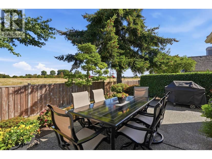 224 6505 3 AVENUE, Delta, photo 2
