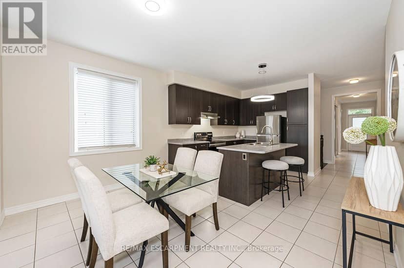 37 Middleton Avenue — photo 10 of 34