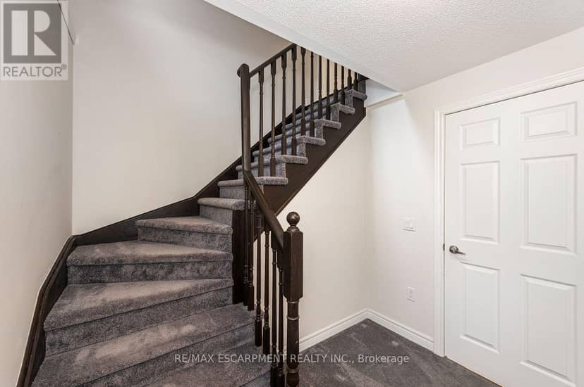 37 Middleton Avenue — photo 27 of 34