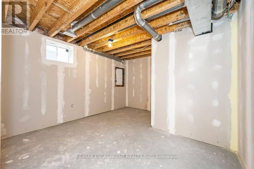 37 Middleton Avenue — photo 30 of 34