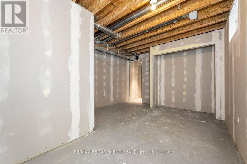 37 Middleton Avenue — photo 31 of 34