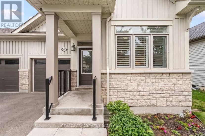 37 Middleton Avenue — photo 4 of 34