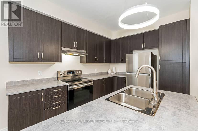 37 Middleton Avenue — photo 8 of 34