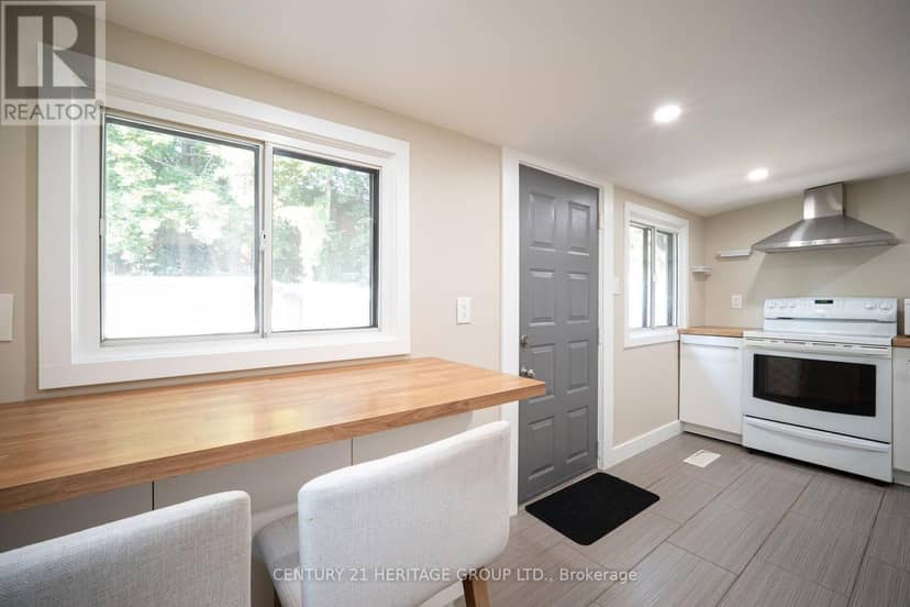 41 Biggar Avenue — photo 10 of 27