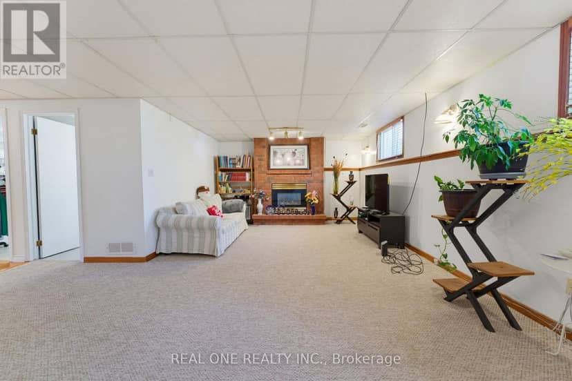47 Trillium Way — photo 21 of 37