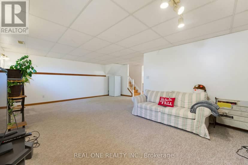 47 Trillium Way — photo 22 of 37