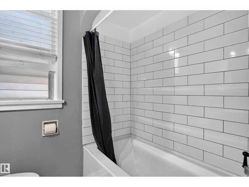 11406 83 ST NW — photo 13 of 40