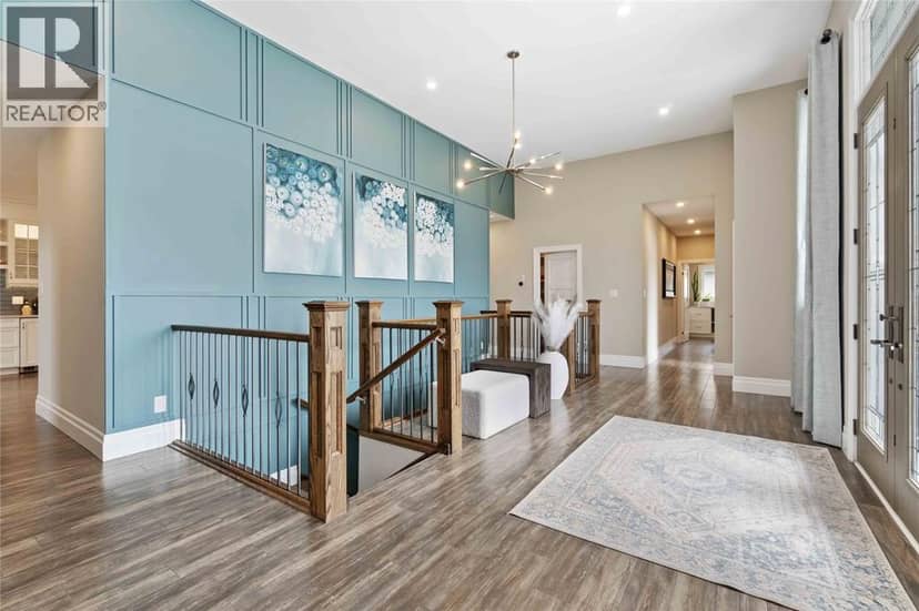 4043 Van Bree Drive, Plympton-Wyoming, photo 3