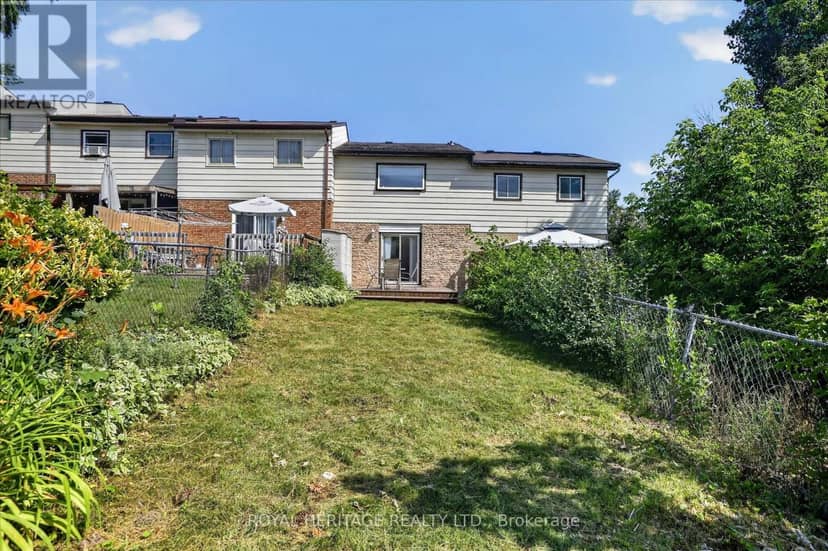 1621 Applewood Crescent, Peterborough, photo 3