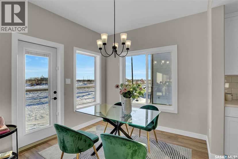 321 Cockcroft STREET — photo 9 of 35