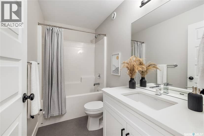345 Cockcroft STREET — photo 32 of 39