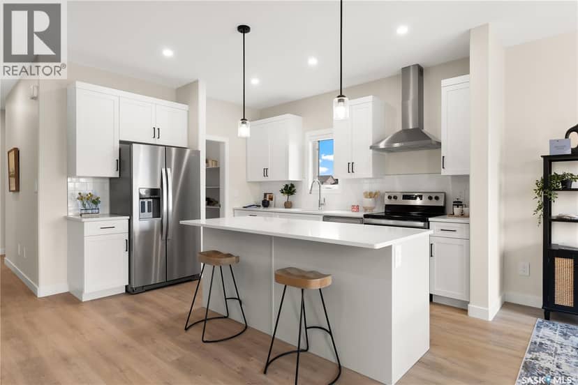 349 Cockcroft STREET — photo 3 of 33