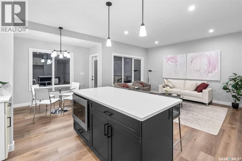 535 Traeger MANOR — photo 6 of 30