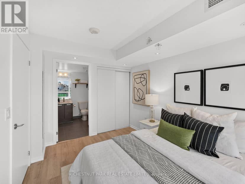 2111E - 36 Lisgar Street — photo 14 of 25
