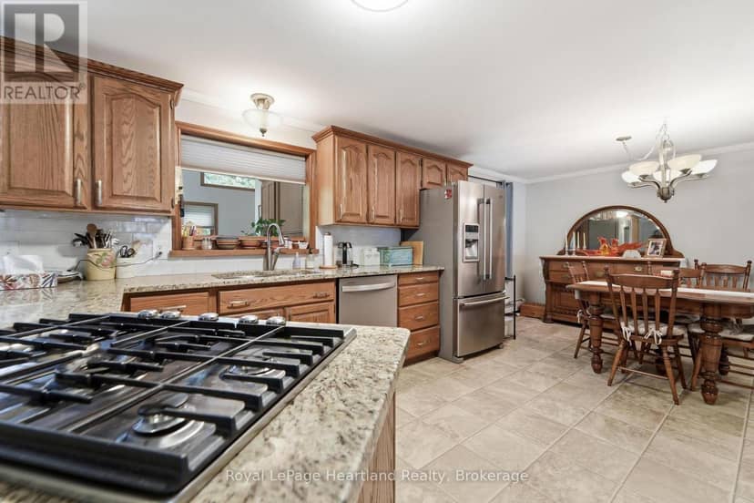 138 Victoria Terrace — photo 12 of 40