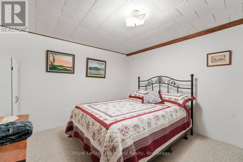 138 Victoria Terrace — photo 31 of 40