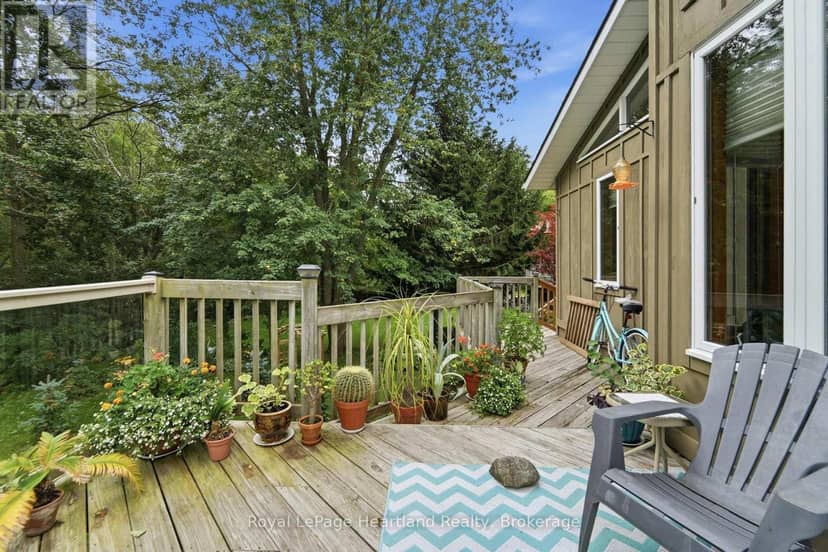 138 Victoria Terrace — photo 36 of 40