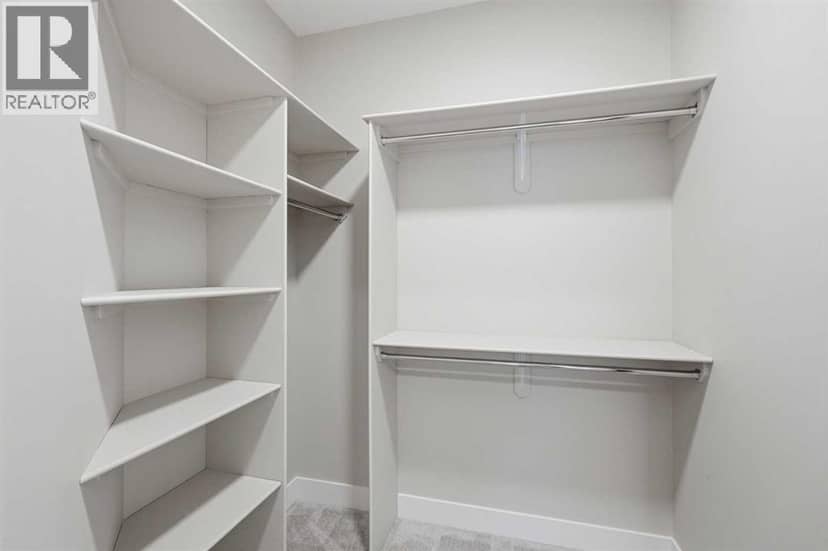 11 Ian Way — photo 21 of 38