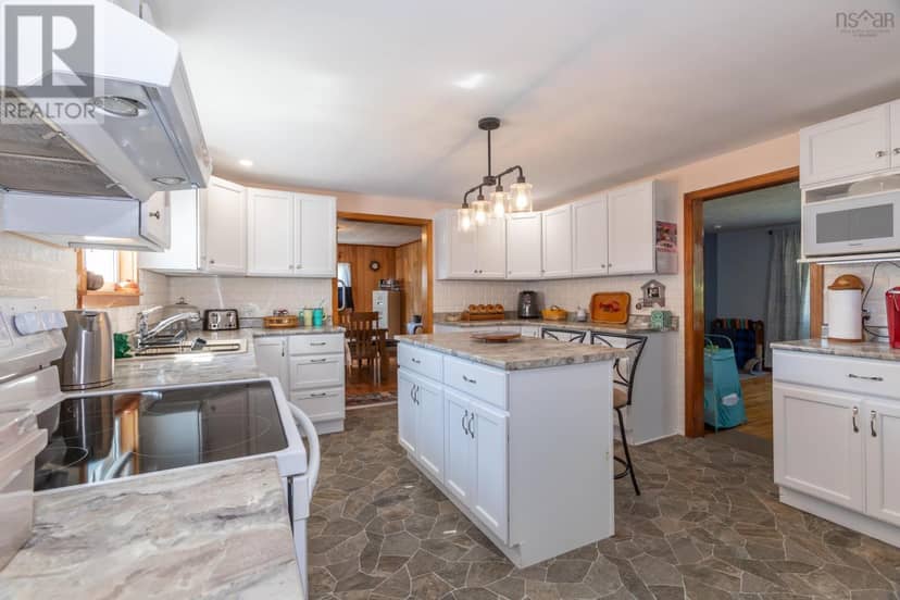 2252 Highway 1 — photo 15 of 40