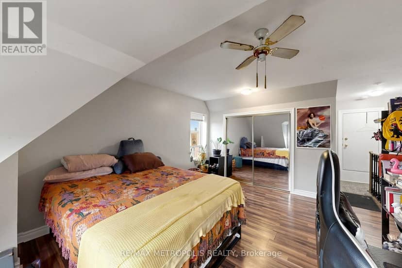 742 Dufferin Street — photo 16 of 40