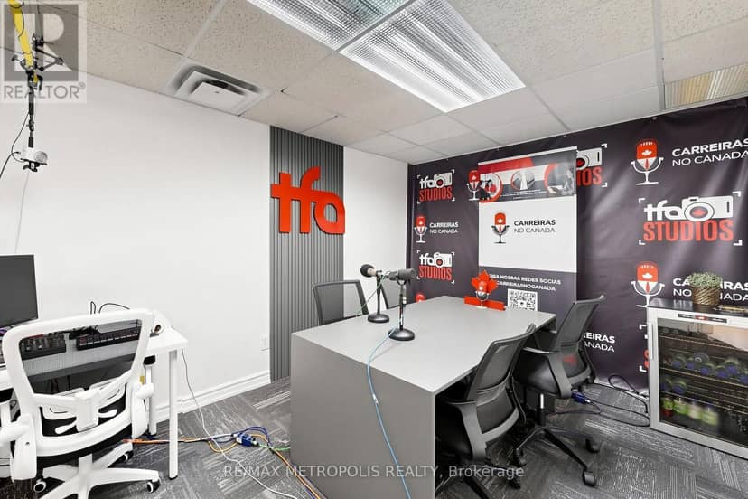 742 Dufferin Street — photo 27 of 40