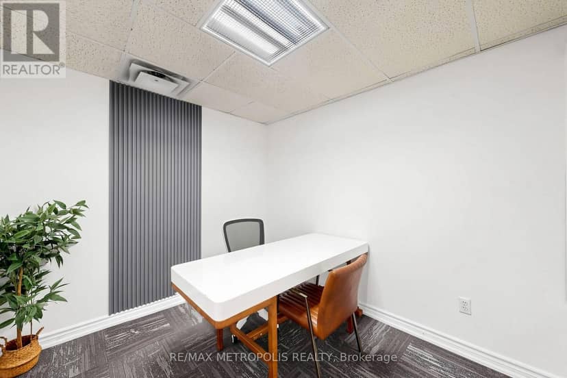742 Dufferin Street — photo 32 of 40