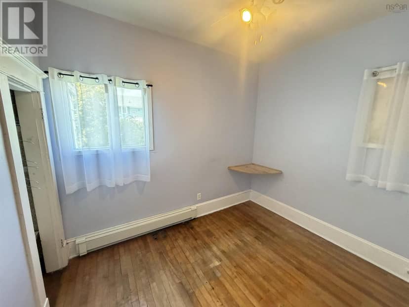 18 Highland Street — photo 6 of 13