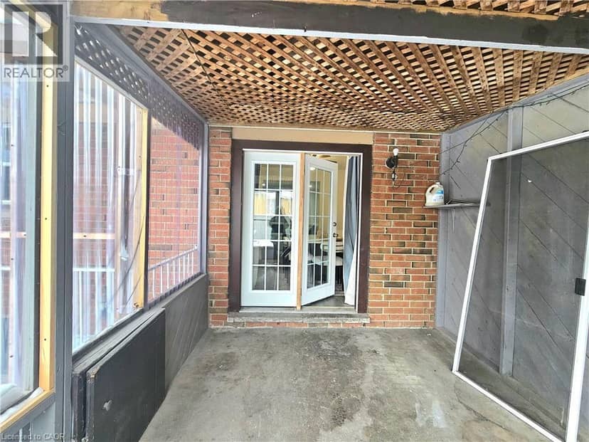 92 COPPERFIELD Crescent — photo 23 of 25