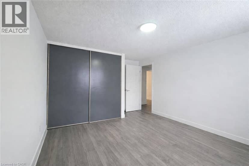 92 COPPERFIELD Crescent — photo 10 of 25