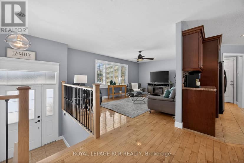 17 Deaken Drive, East Luther Grand Valley, photo 5
