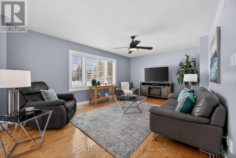 17 Deaken Drive, East Luther Grand Valley, photo 6