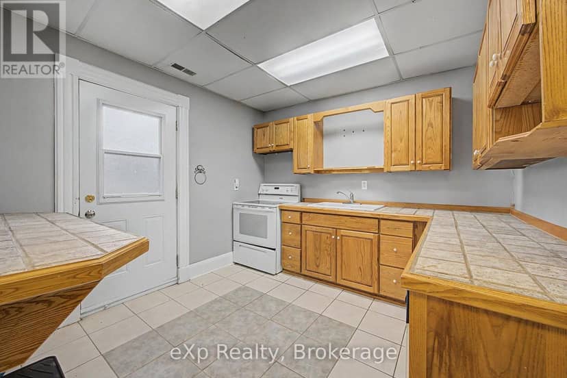 22 Harvey Street — photo 16 of 33