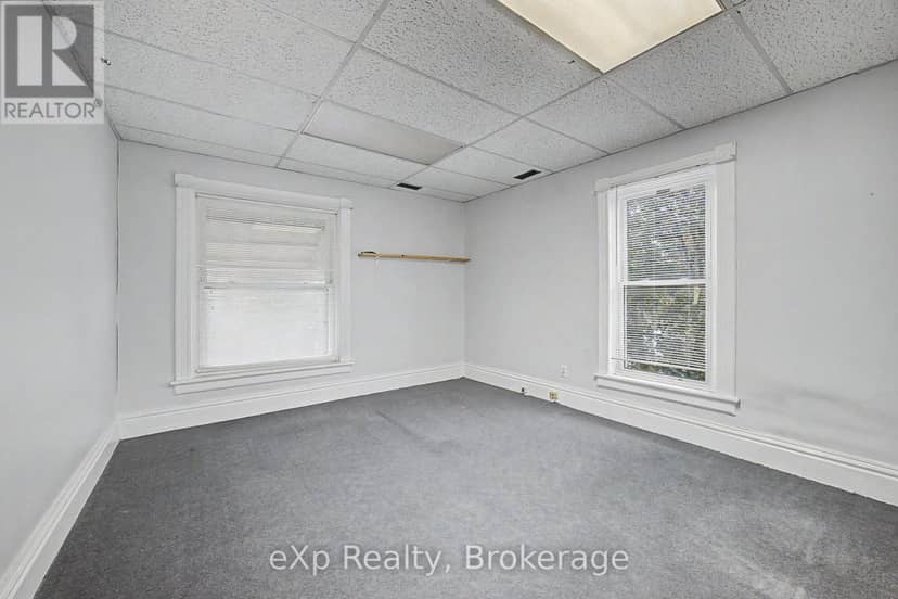 22 Harvey Street — photo 18 of 33