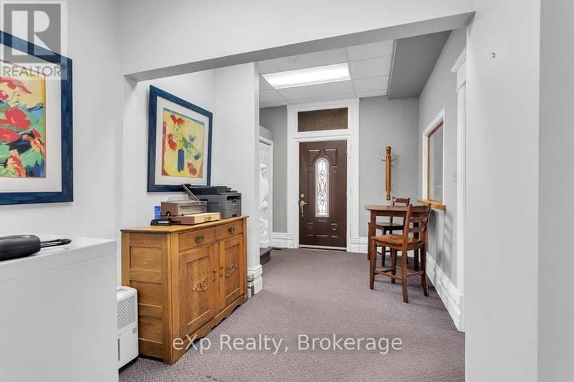 22 Harvey Street — photo 4 of 33