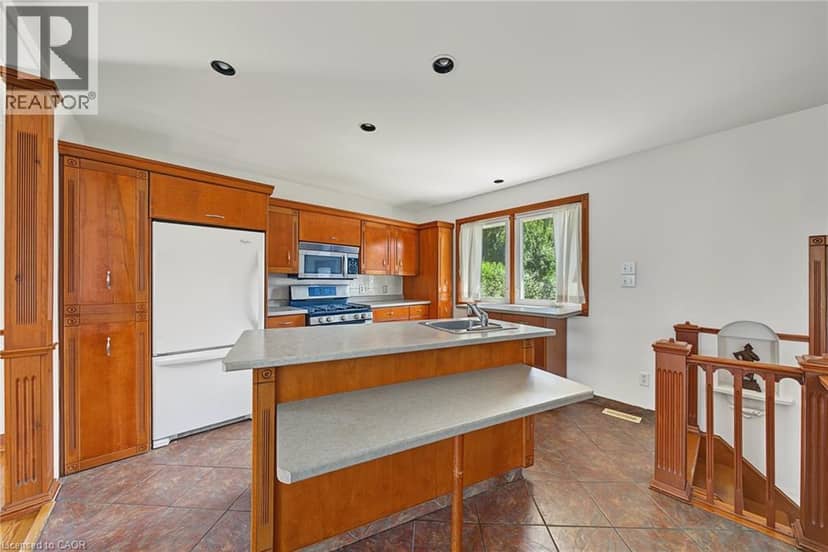 13 LAKESIDE Drive — photo 23 of 40