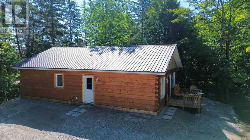 135 Lakeshore Road — photo 1 of 40