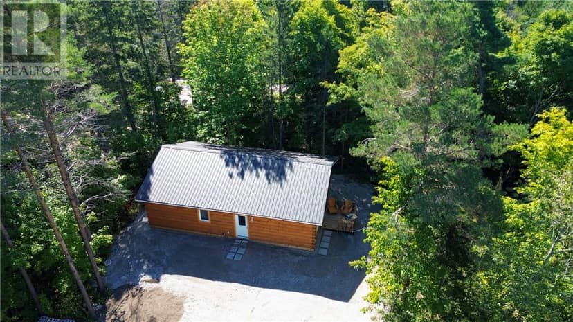 135 Lakeshore Road — photo 3 of 40