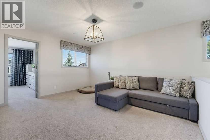 590 River Heights Crescent — photo 19 of 40