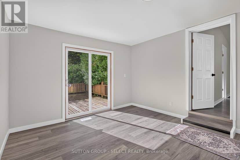 1825 Longwoods Drive — photo 22 of 39