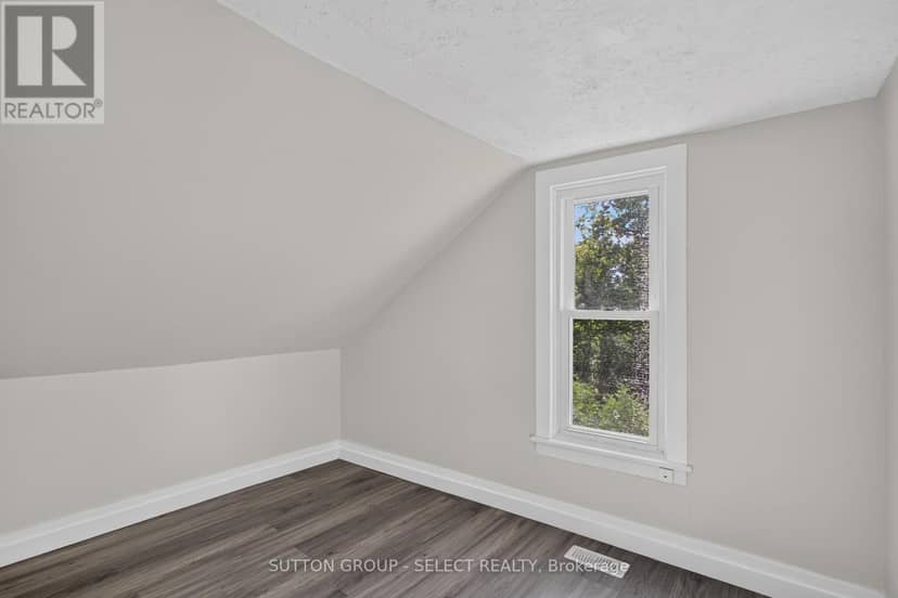 1825 Longwoods Drive — photo 28 of 39