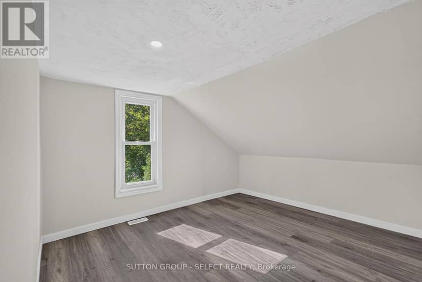 1825 Longwoods Drive — photo 30 of 39