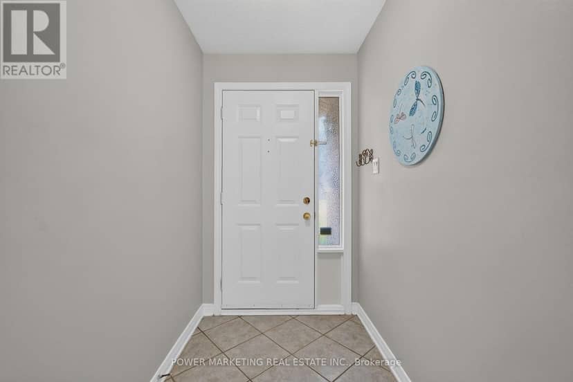 6886 Edgar Brault Street, Ottawa, photo 3